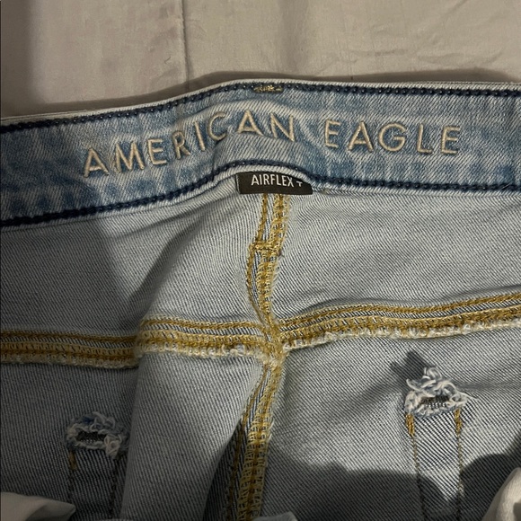 American Eagle Lightwash airflex Jeans - Picture 2 of 4